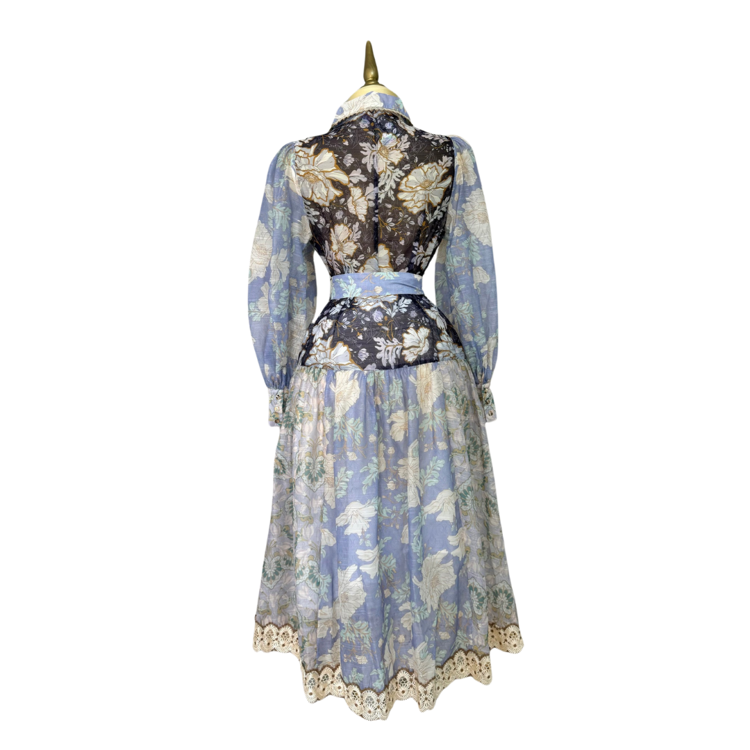 Vestido floral con cinturón