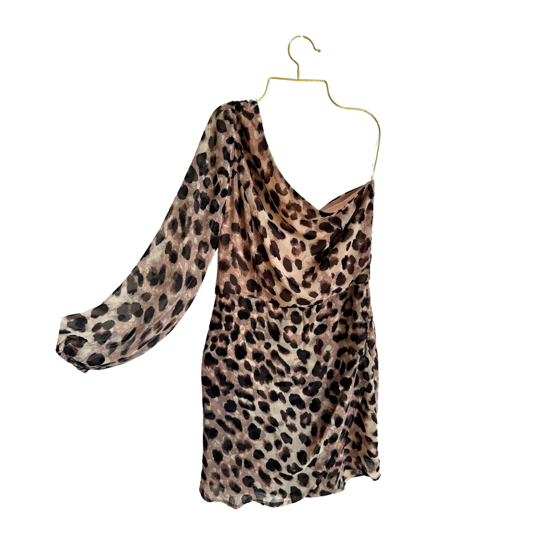 Vestido de un hombro animal print